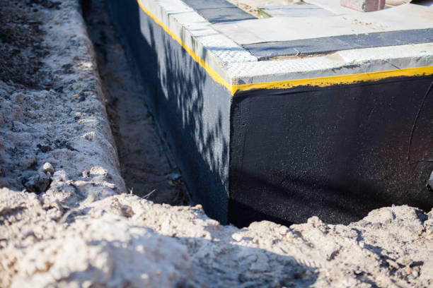 Professional Crawl Space Encapsulation technician working in Deer Park, WA
